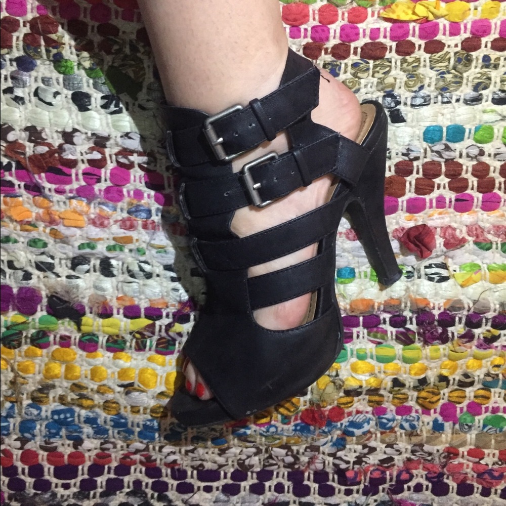 Black double buckle high heels w/ silver hardware